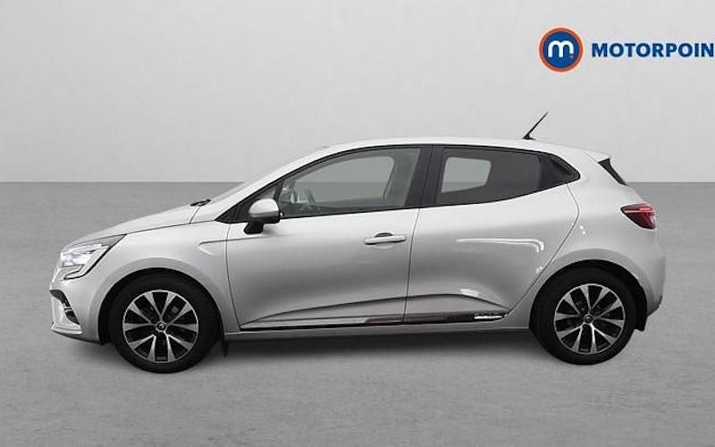 Used Renault Clio V Iconic 101 HP (74 kW) 2020 Silver Hatchback