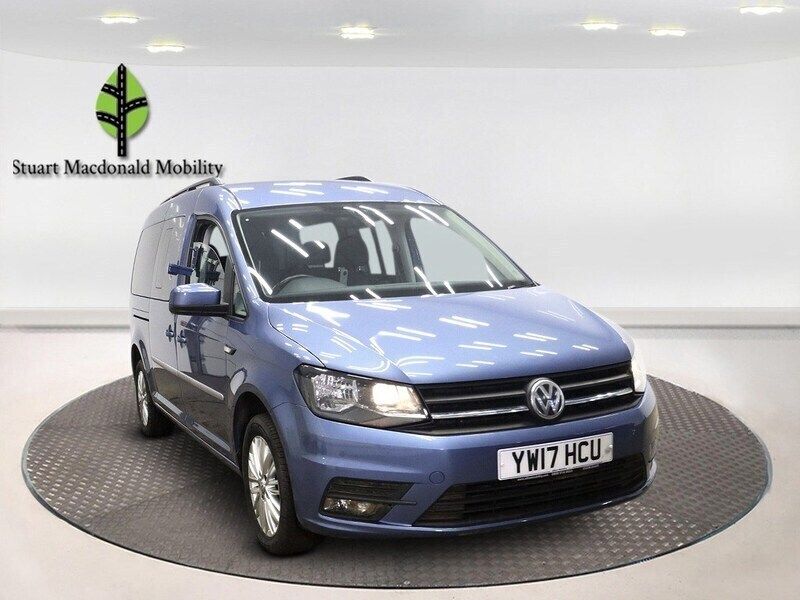 Blue Used 2017 VW Caddy Maxi Life Life MPV | £16,995 (Expensive) - Image 1/4