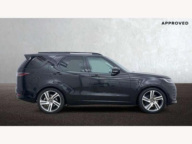 Usado Land Rover Discovery 5 HSE Dynamic 344 CV (253 kW) 2024 Negro SUV