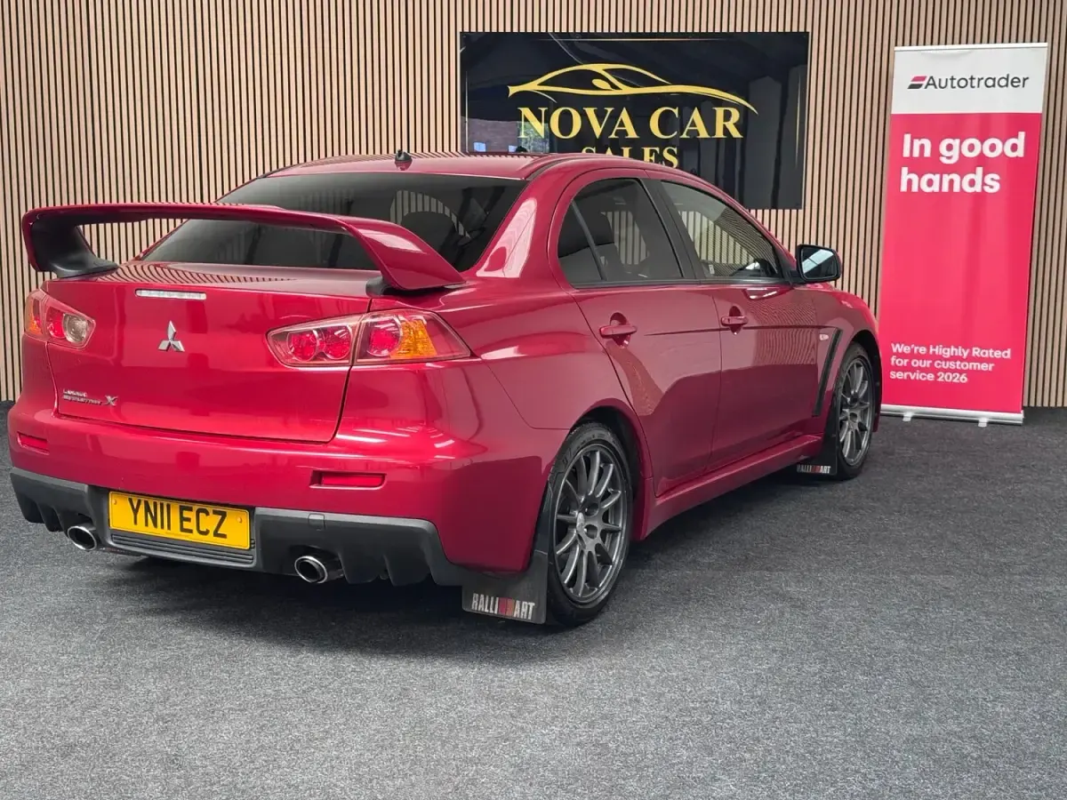 Used Mitsubishi Lancer 240 HP (176 kW) 2011 Red Sedan