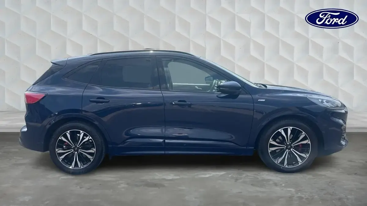 Used Ford Kuga ST-Line X 150 HP (110 kW) 2022 Blue SUV