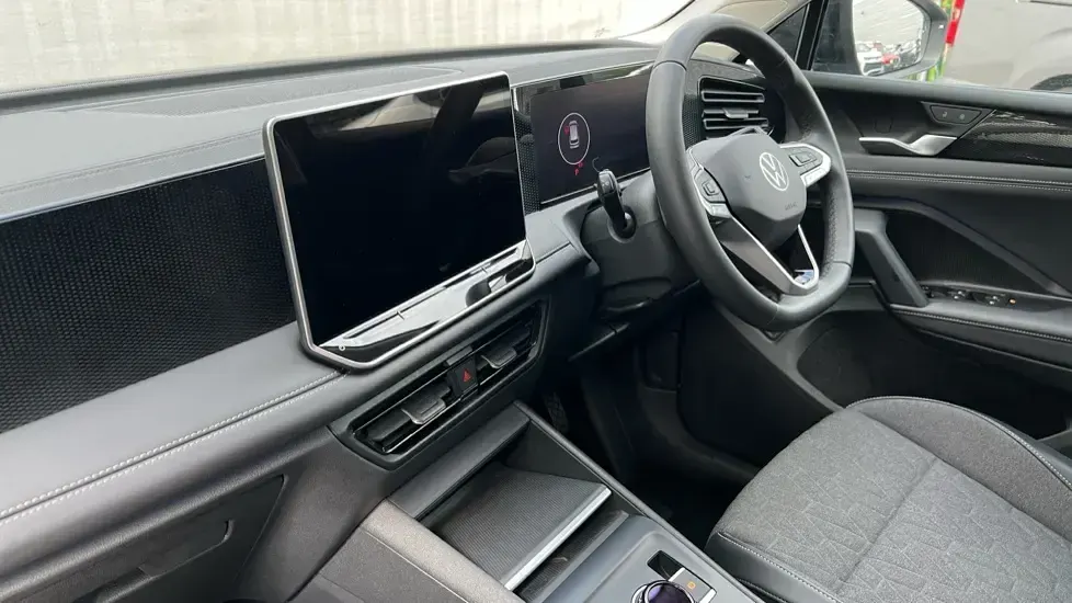 Gebraucht VW Tiguan Match 204 PS (150 kW) 2025 Schwarz SUV