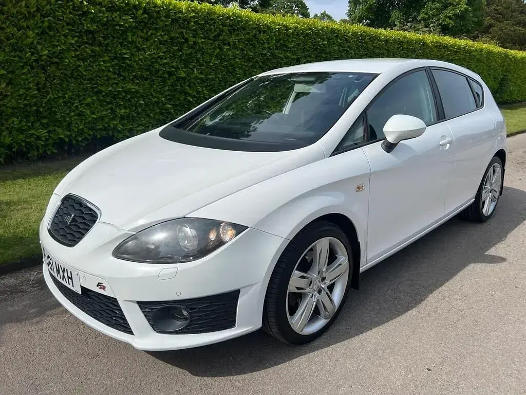 Used Seat Leon FR 170 HP (125 kW) 2012 White Hatchback