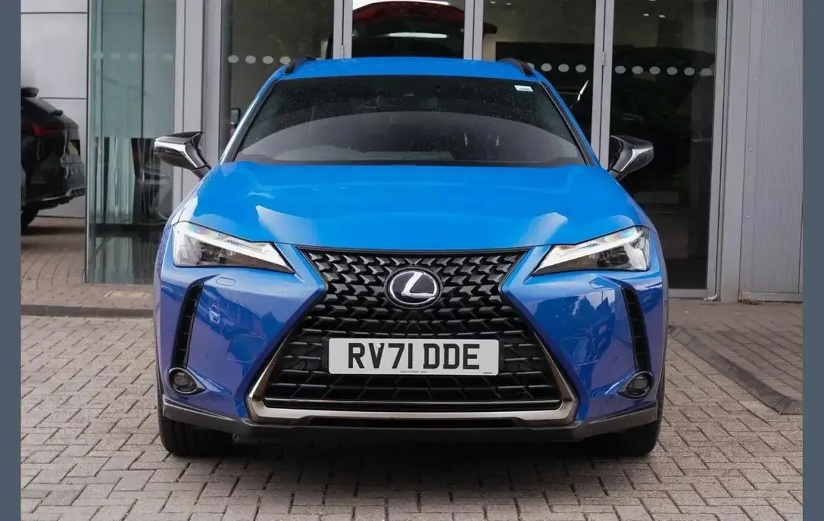 Used Lexus UX 250h 180 HP (132 kW) 2021 Blue SUV