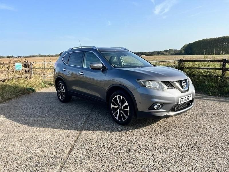 Grey Used 2015 Nissan X-Trail Tekna SUV | £6,750 (Expensive) - Image 1/4