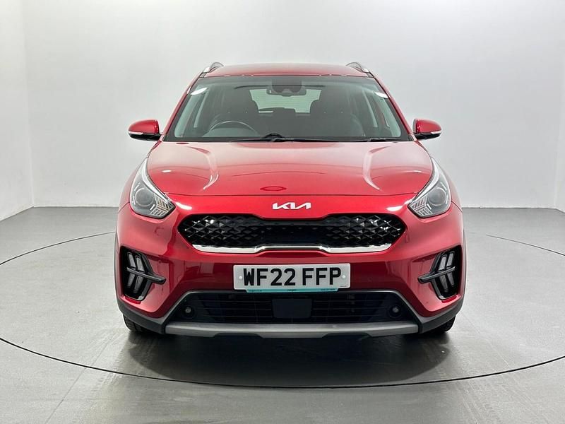 Gebraucht Kia Niro 141 PS (103 kW) 2022 Rot SUV