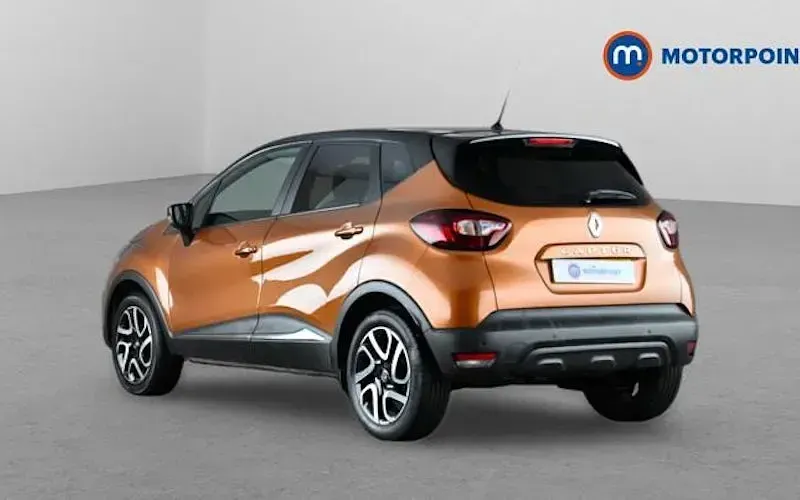 Used Renault Captur Iconic 90 HP (66 kW) 2019 Orange/black SUV