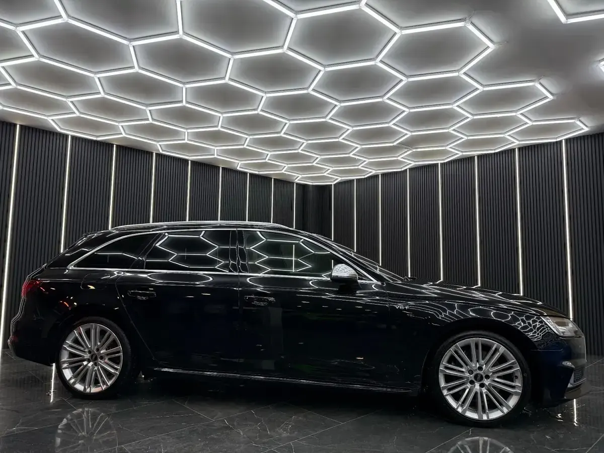 Used Audi S4 Advanced 354 HP (260 kW) 2017 Black Estate