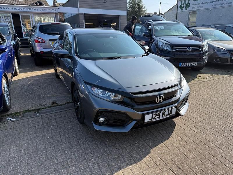 Begagnad Honda Civic SR 126 HK (92 kW) 2019 Grå Halvkombi