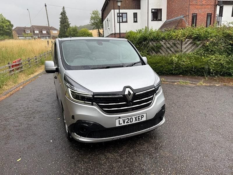Silver Used 2020 Renault Trafic Van | £5,500 (Super price) - Image 1/4