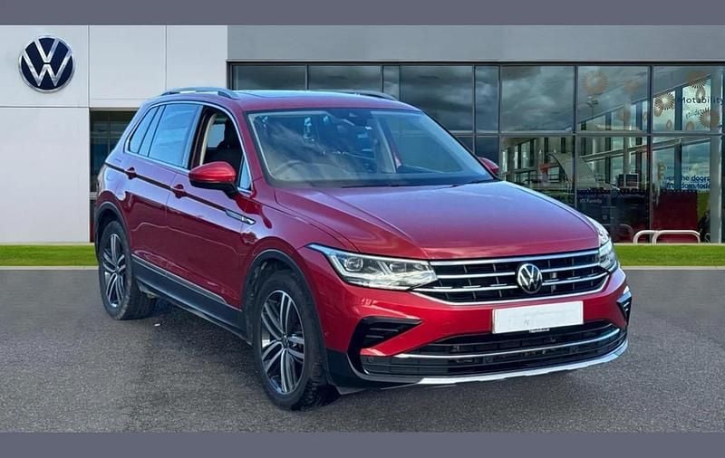 Red Used 2022 VW Tiguan Elegance SUV | £24,130 (Fair price) - Image 1/4