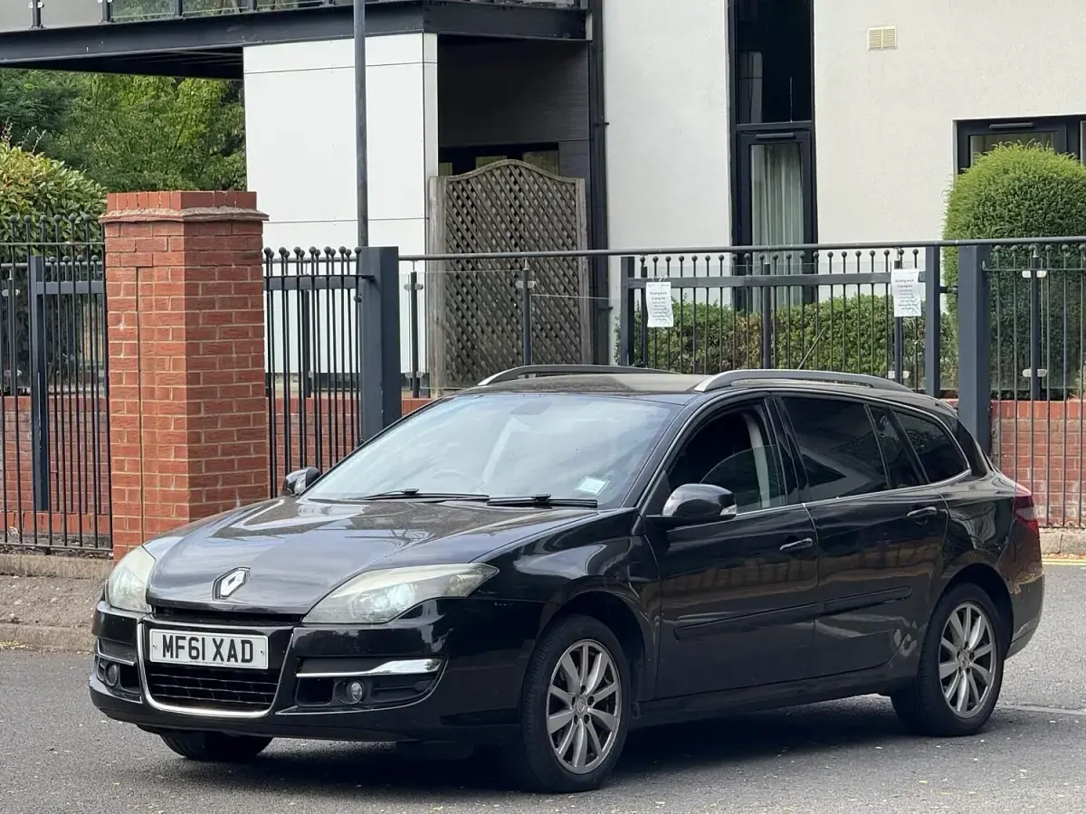 Used Renault Laguna III Dynamique 150 HP (110 kW) 2011 Black Estate
