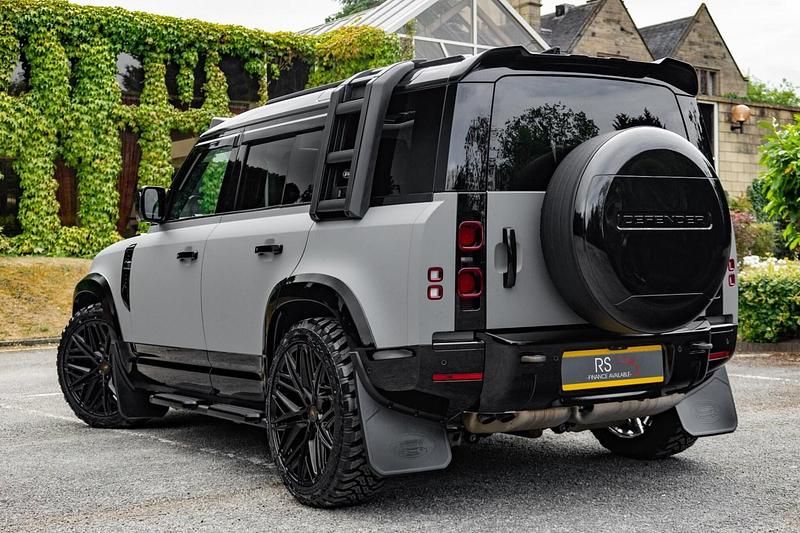 Usado Land Rover Defender SE Dynamic 2024 Cinzento SUV