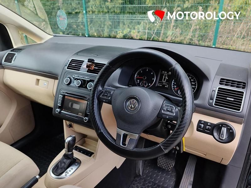 Used VW Touran SE 105 HP (77 kW) 2014 Green MPV