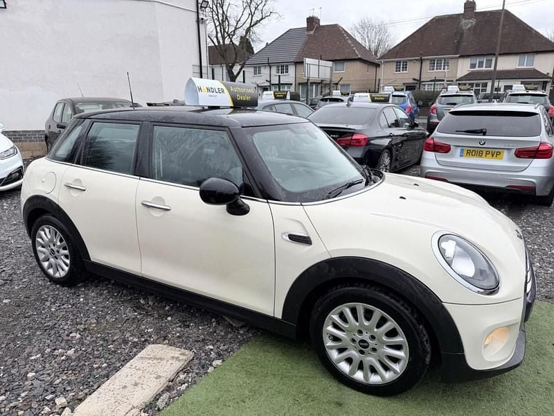 Used Mini Cooper Hatch 2015 White Hatchback