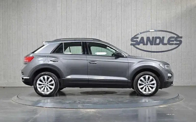 Used VW T-Roc SE 150 HP (110 kW) 2021 SUV