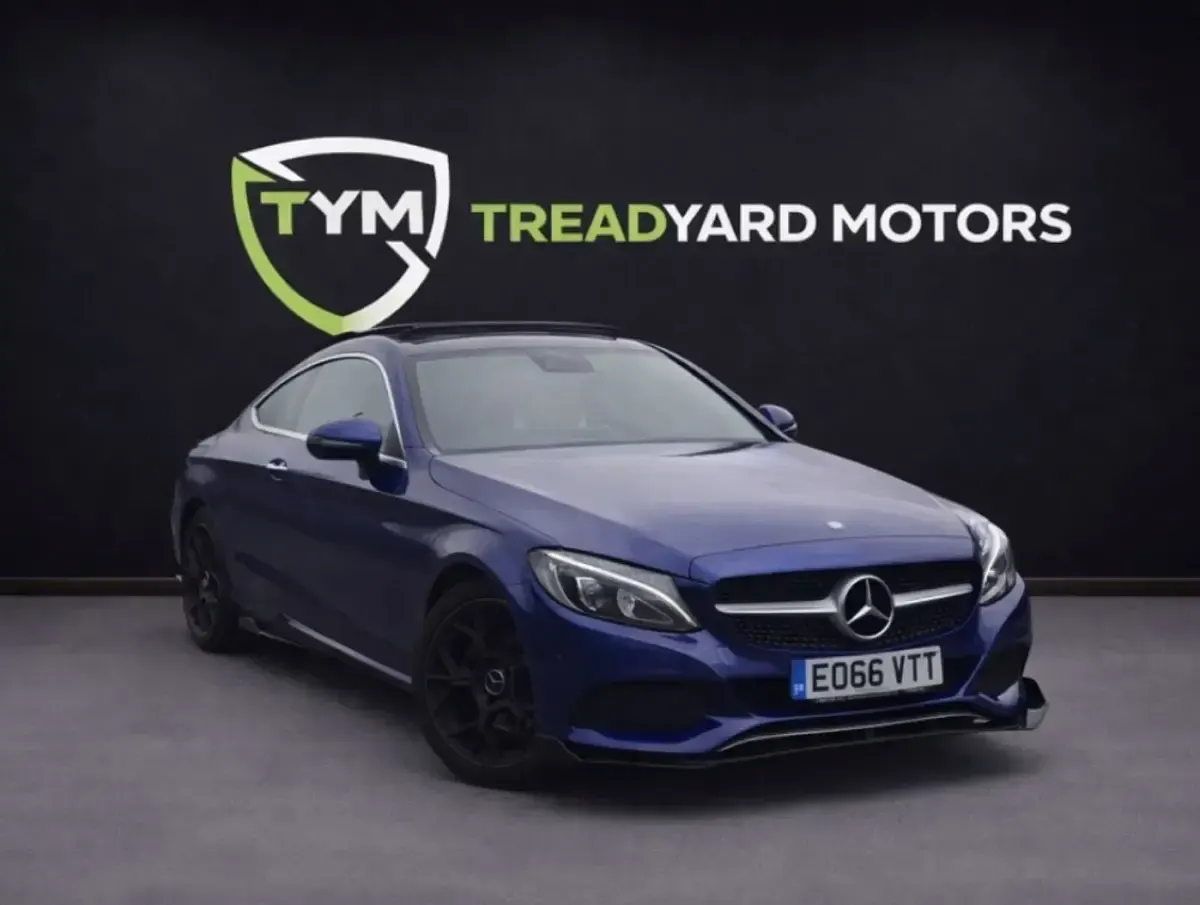 Usado Mercedes C200 Premium Plus 184 CV (135 kW) 2016 Azul Coupe
