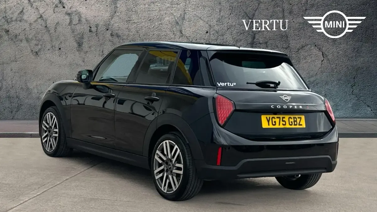 Used Mini Cooper Classic 150 kW (204 HP) 2025 Midnight black ii Hatchback