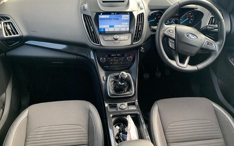 Usado Ford Kuga Titanium 150 CV (110 kW) 2018 Gris SUV