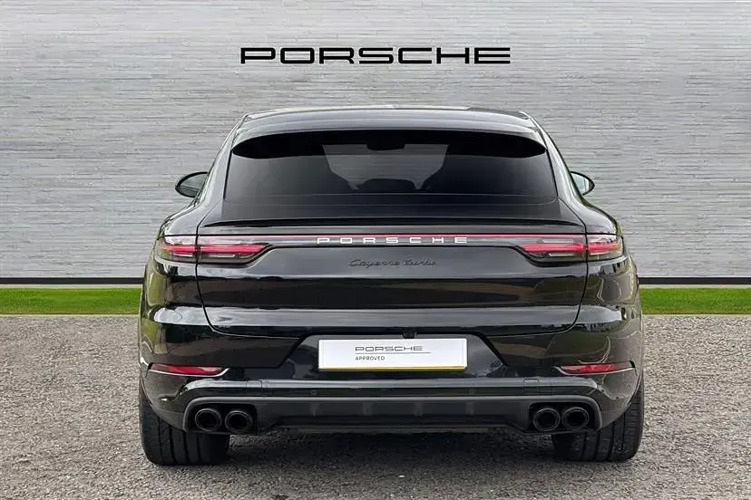 Used Porsche Cayenne Turbo 550 HP (404 kW) 2019 Black SUV