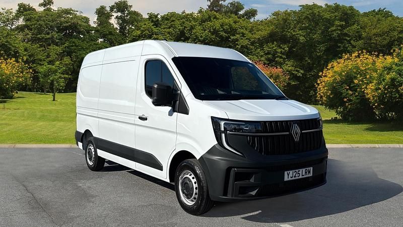 New 2025 Renault Master Van | £22,430 (Good price) - Image 1/3
