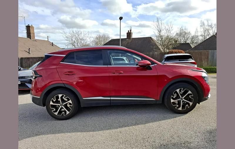 Used Kia Sportage 147 HP (108 kW) 2024 Red SUV