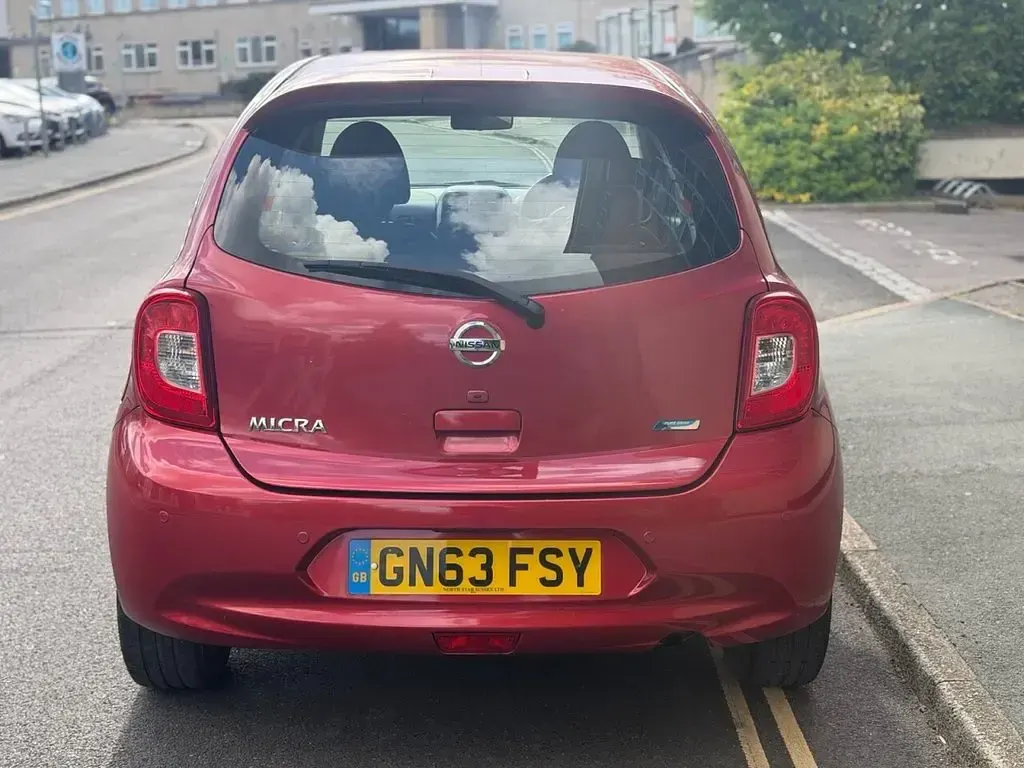 Used Nissan Micra Tekna 80 HP (58 kW) 2013 Red Hatchback