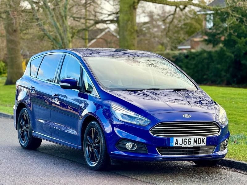 Used Ford S-MAX Titanium 150 HP (110 kW) 2017 Blue MPV