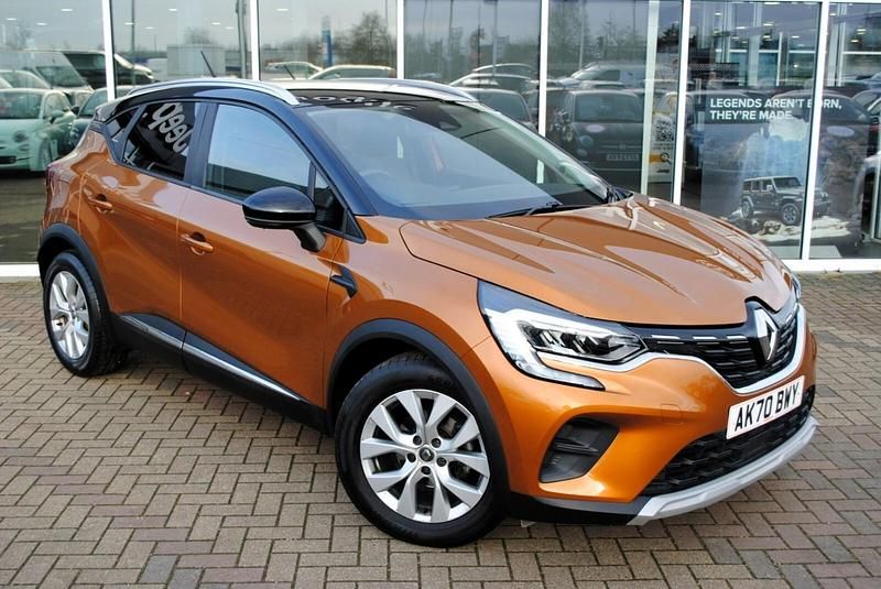 Desert orange Used 2021 Renault Captur Iconic SUV | £12,595 (Fair price) - Image 1/4