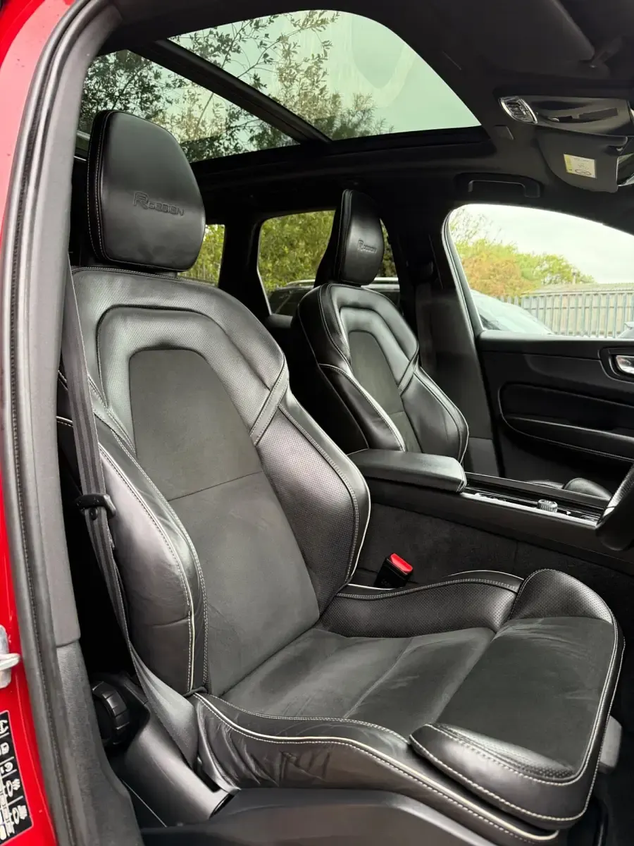 Used Volvo XC60 R-Design 2019 Red SUV