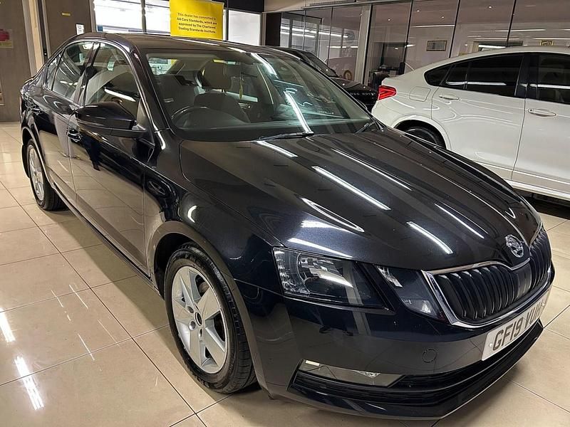 Black Used 2019 Skoda Octavia SE Hatchback | £6,290 (Fair price) - Image 1/3