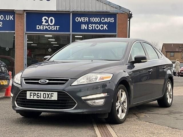 Usado Ford Mondeo Titanium 115 HP (84 kW) 2012 Cinzento Citadino