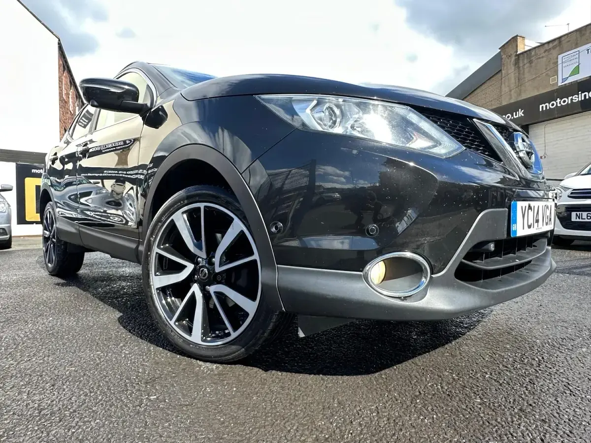 Used Nissan Qashqai Tekna 110 HP (80 kW) 2014 Black SUV