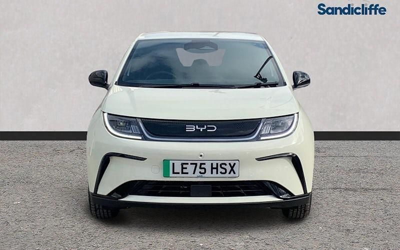 New BYD Dolphin Active 69 kW (95 HP) 2025 White Hatchback