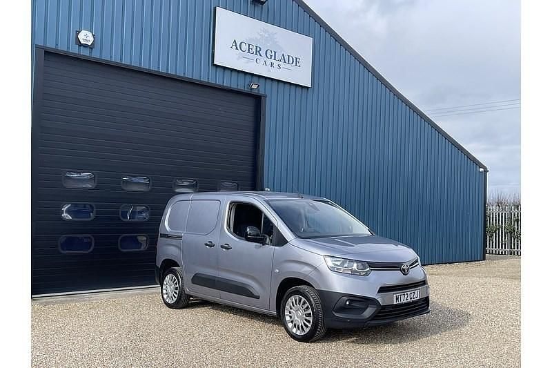 Used Toyota Proace 120 HP (88 kW) 2022 Grey MPV