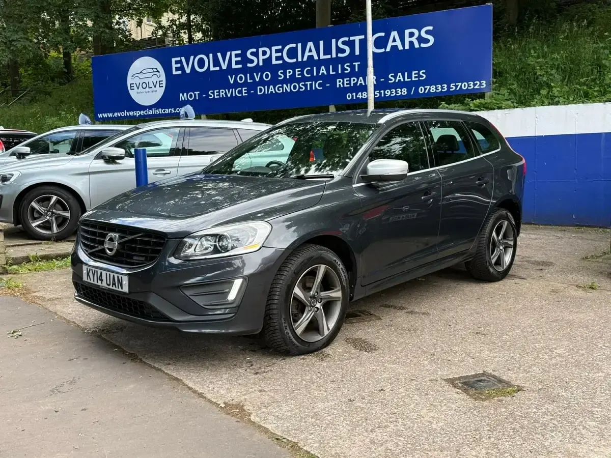 Used Volvo XC60 R-Design 215 HP (158 kW) 2014 Grey SUV