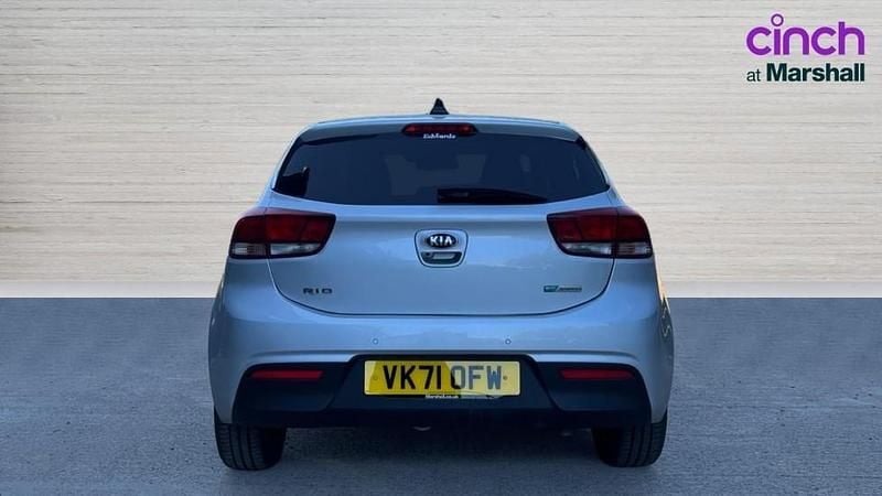 Used Kia Rio 118 HP (86 kW) 2021 Silver Hatchback