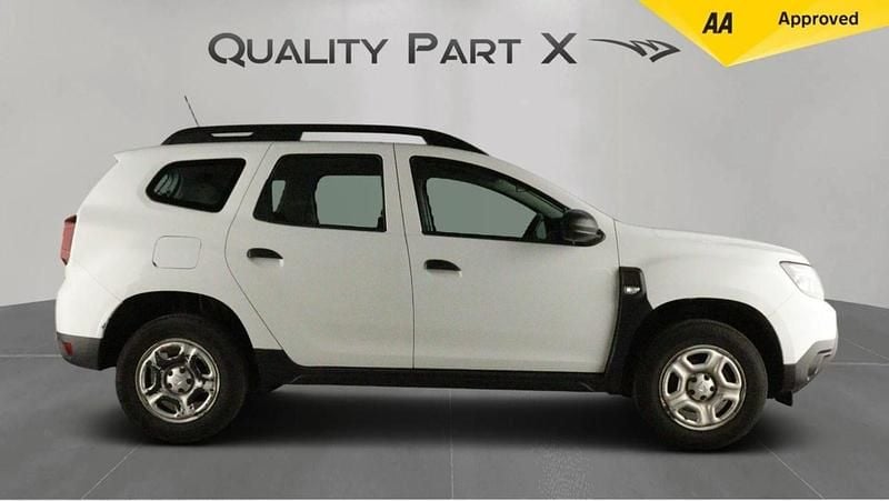Used Dacia Duster Essentiel 91 HP (66 kW) 2022 White SUV