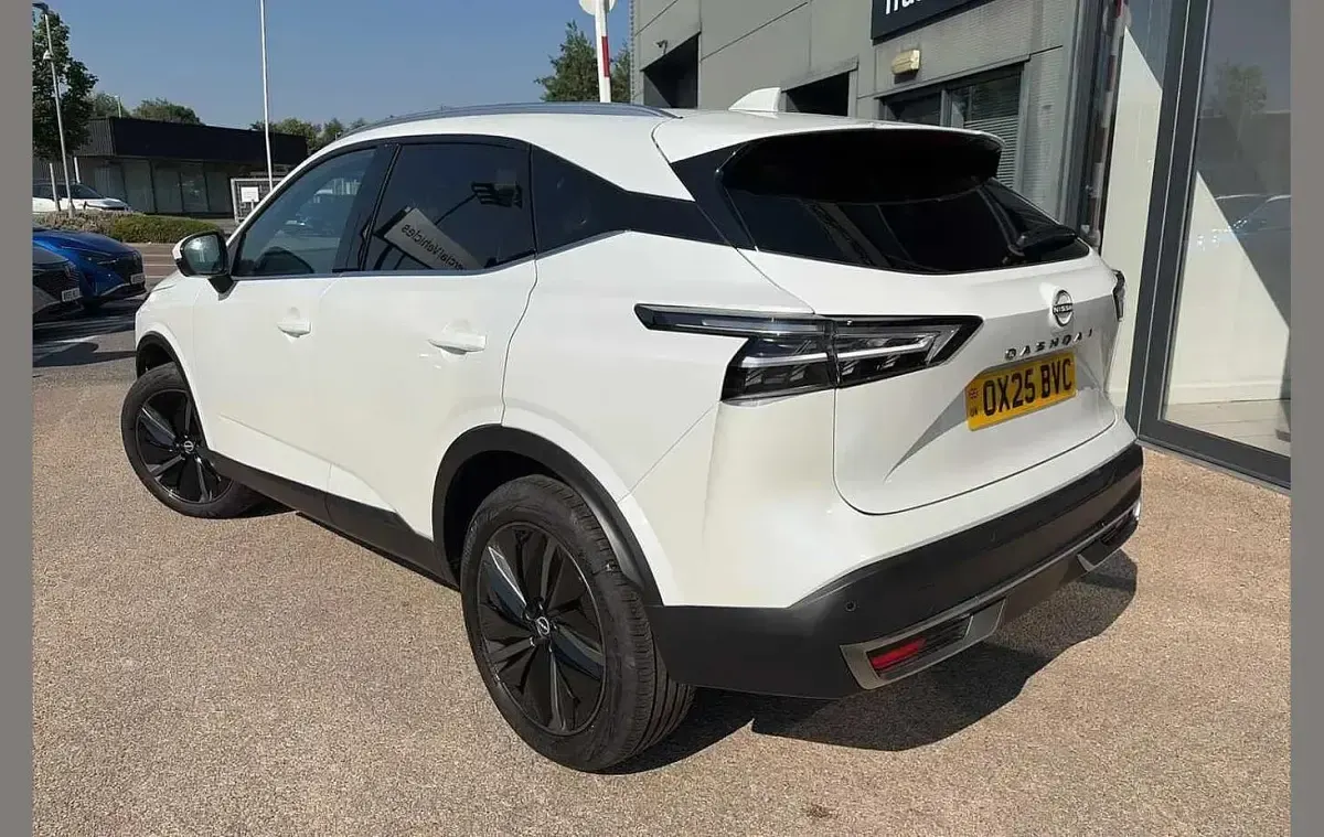New Nissan Qashqai Tekna 138 HP (101 kW) 2025 White SUV