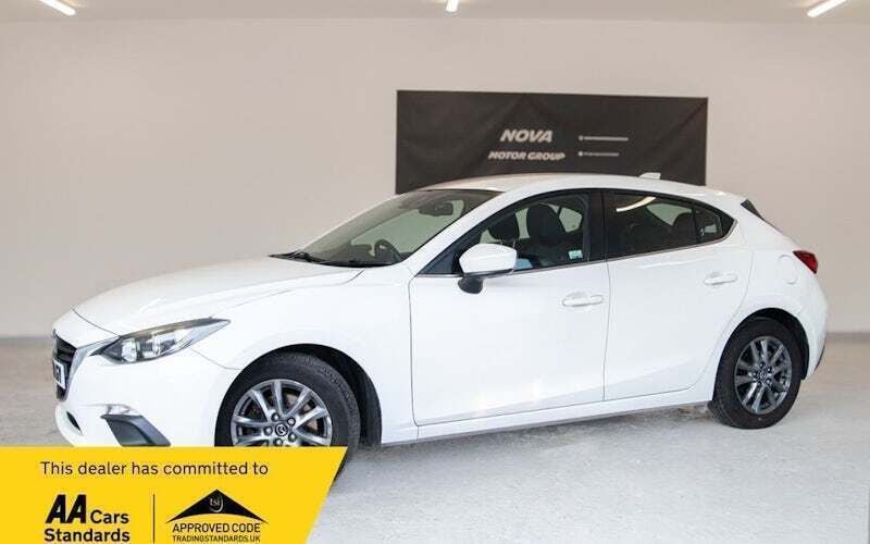 White Used 2014 Mazda 3 Hatchback | £6,849 (Good price) - Image 1/4