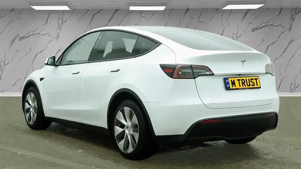 Usado Tesla Model Y RWD 254 kW (346 CV) 2024 Blanco SUV