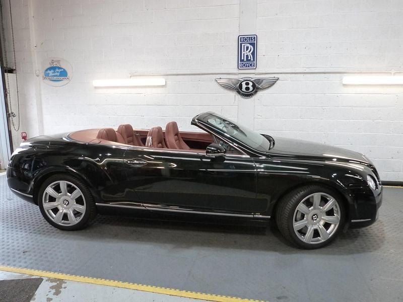 Used Bentley Continental 552 HP (405 kW) 2007 Green Cabriolet