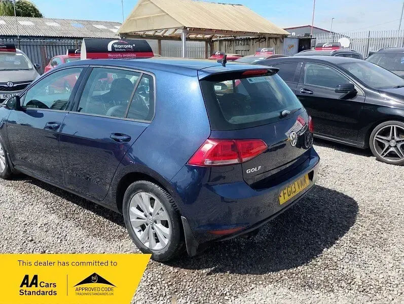 Used VW Golf VII SE 122 HP (89 kW) 2013 Blue Hatchback