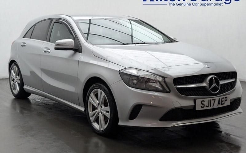 Used Mercedes A180 109 HP (80 kW) 2017 Silver Hatchback