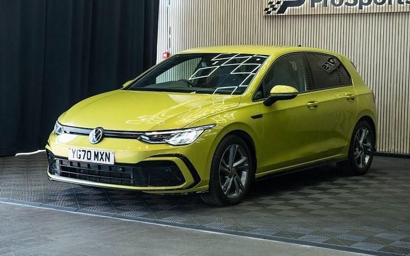 Second-hand VW Golf VIII R-line 150 CP (110 kW) 2024 Hatchback