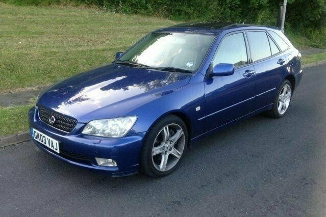 Used Lexus IS300 211 HP (155 kW) 2003 Estate