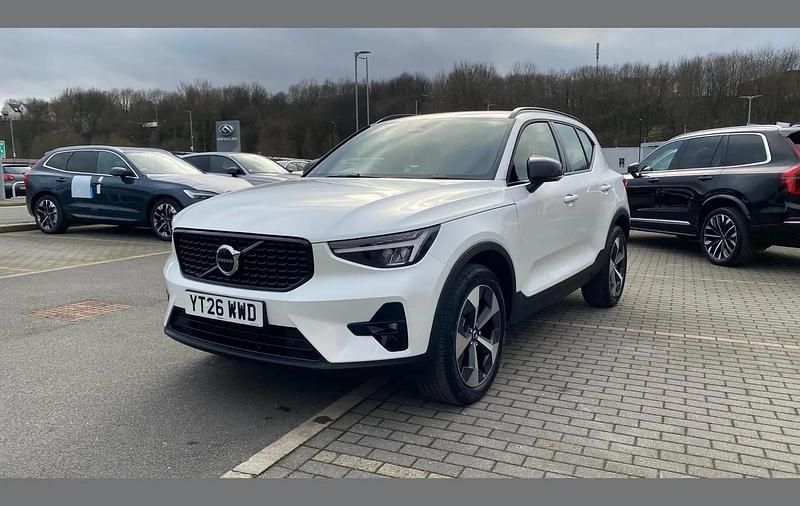New Volvo XC40 Plus 161 HP (118 kW) 2026 White SUV