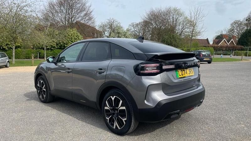 Begagnad Citroën e-C4 114 kW (156 HK) 2025 Grå Halvkombi