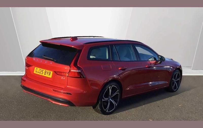 Used Volvo V60 Plus 194 HP (142 kW) 2025 Red Estate