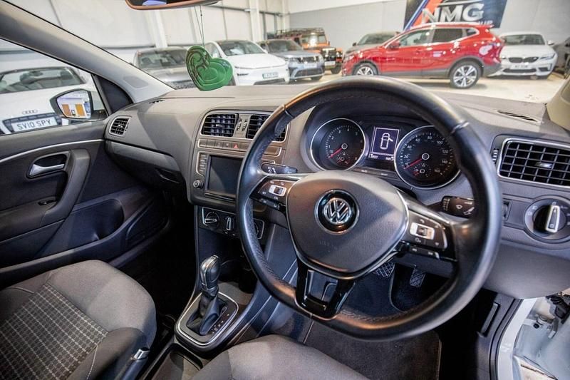 Used VW Polo Edition 90 HP (66 kW) 2017 White Hatchback